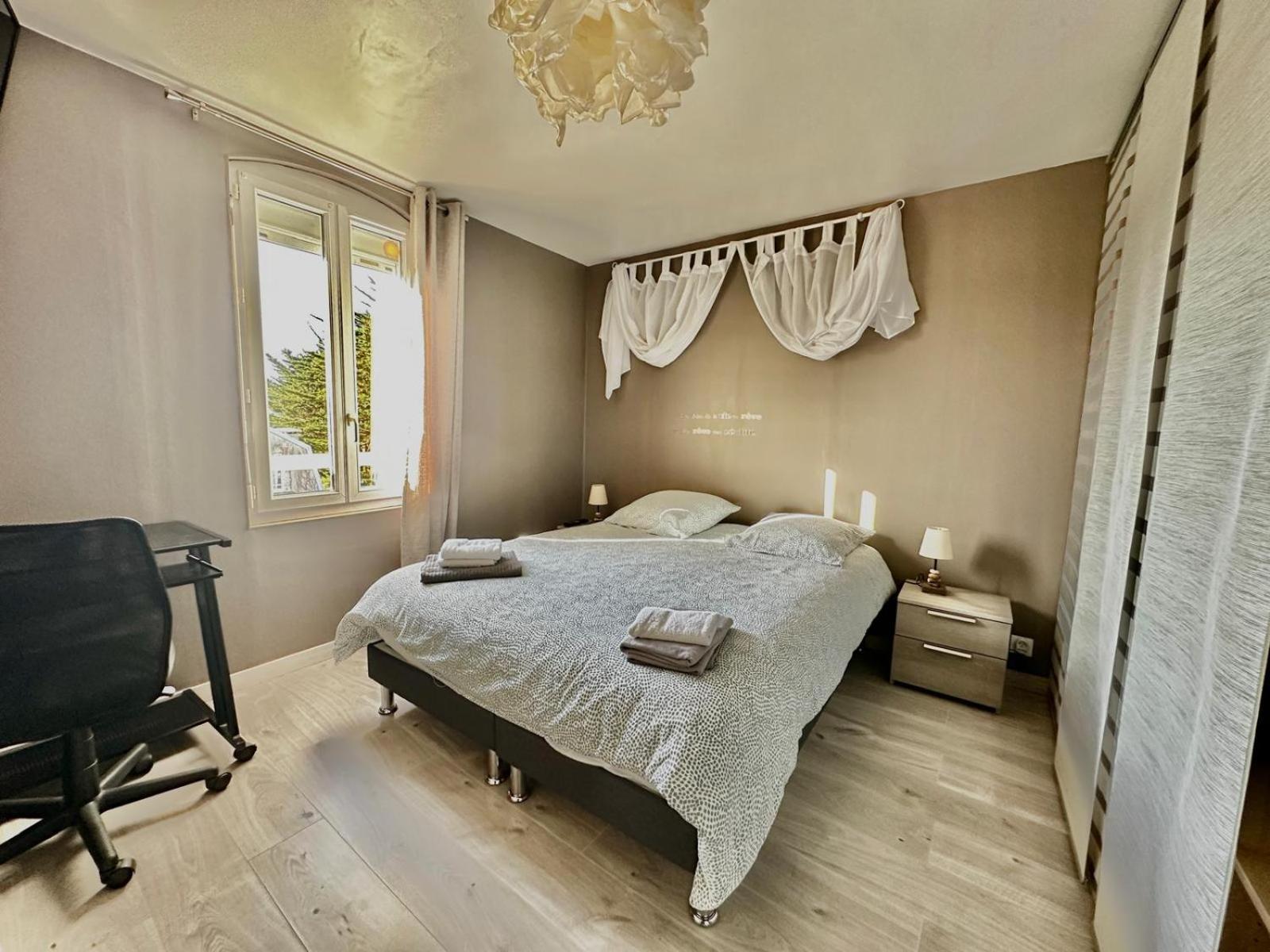 Appartement Pres Du Port Centre Et Plage - Vue Mer Курсел-сюр-Мер Екстериор снимка